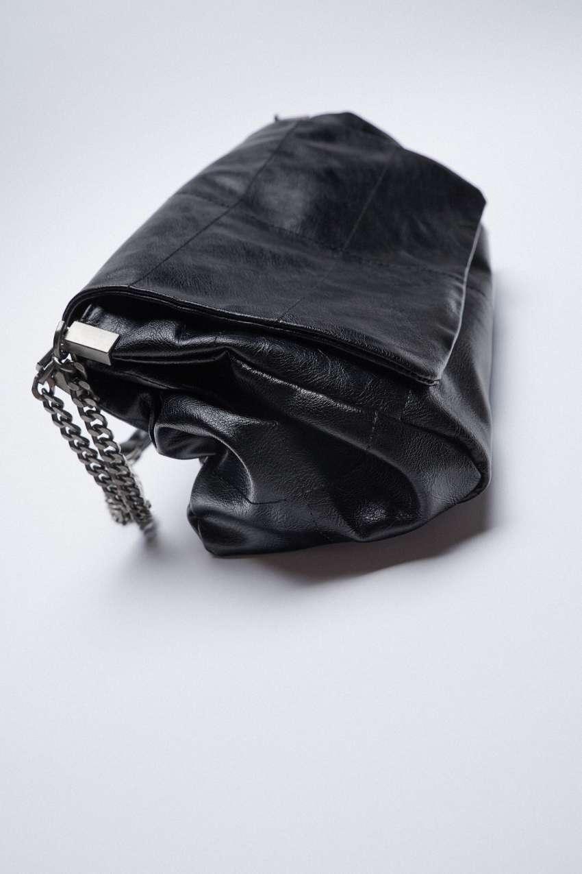 Bolsa Tiracolo com Correntes – Design moderno com toque clássico