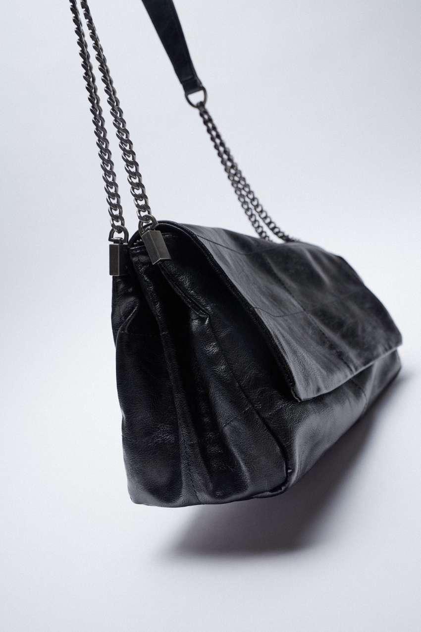 Bolsa Tiracolo com Correntes – Design moderno com toque clássico