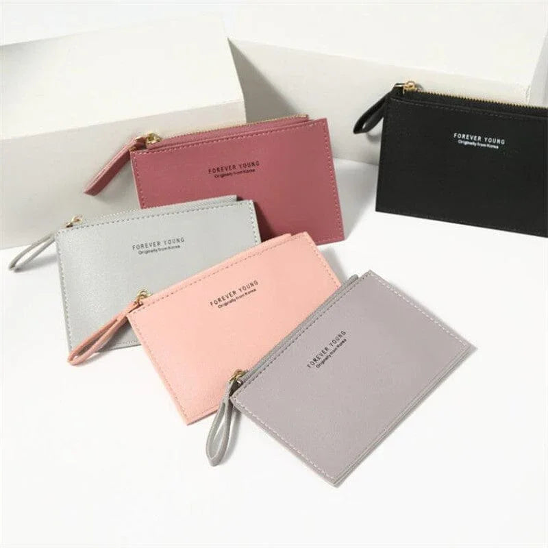 Small Women's Wallet with Zipper – Modern design with a classic touch