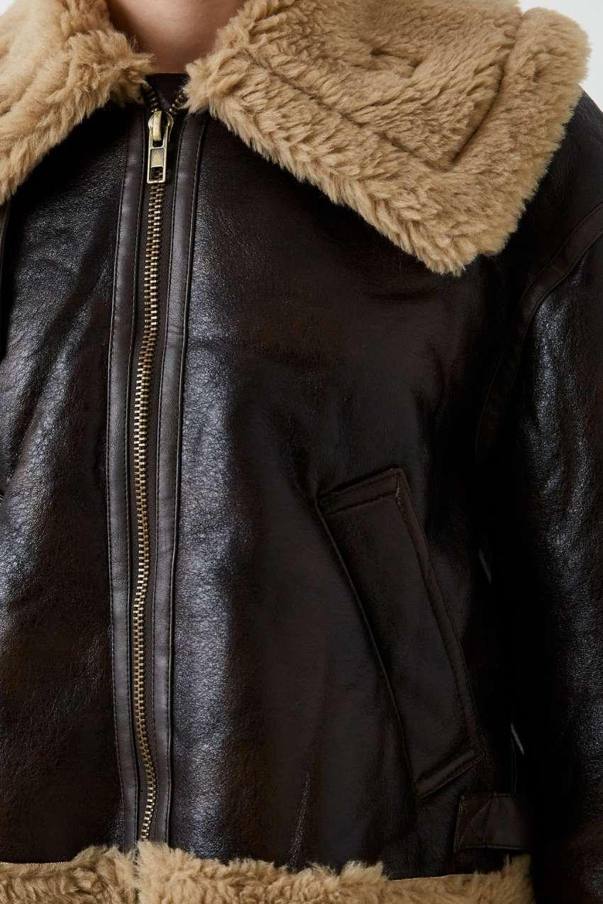 Casaco Feminino de Pele Vintage – Elegância e conforto para o dia a dia