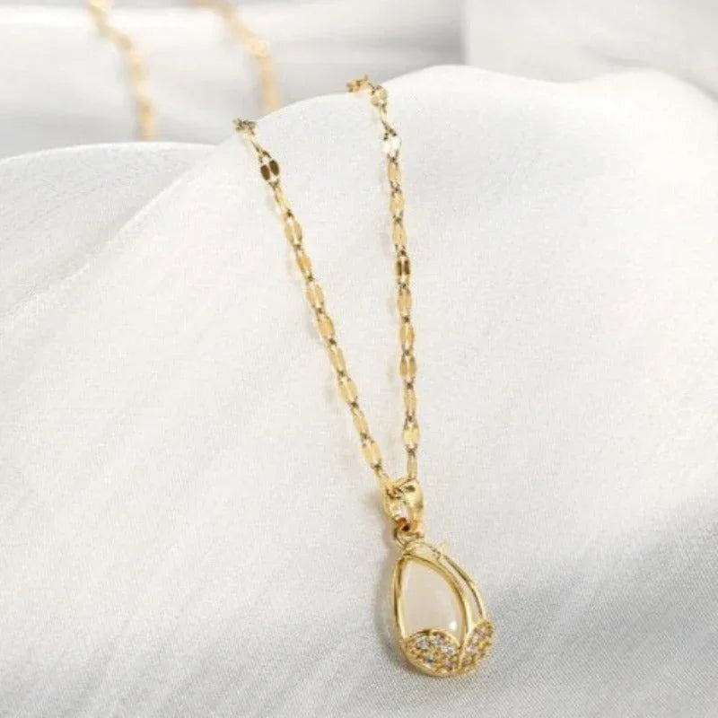 Colar de Pedra Opala Banhado a Ouro 18K