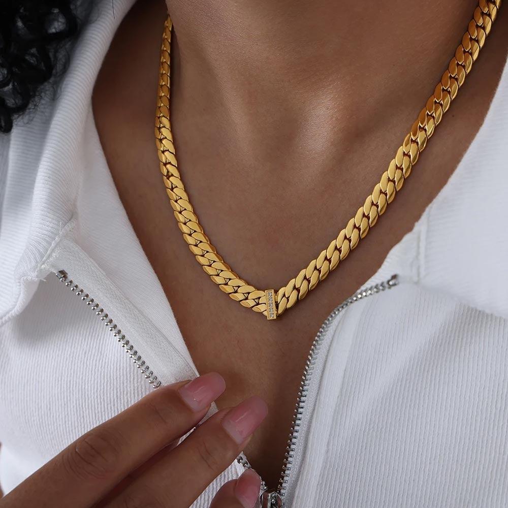 Colar com Detalhe em Barra de Zircônia Banhado a Ouro 18k - Sundian - Sundian
