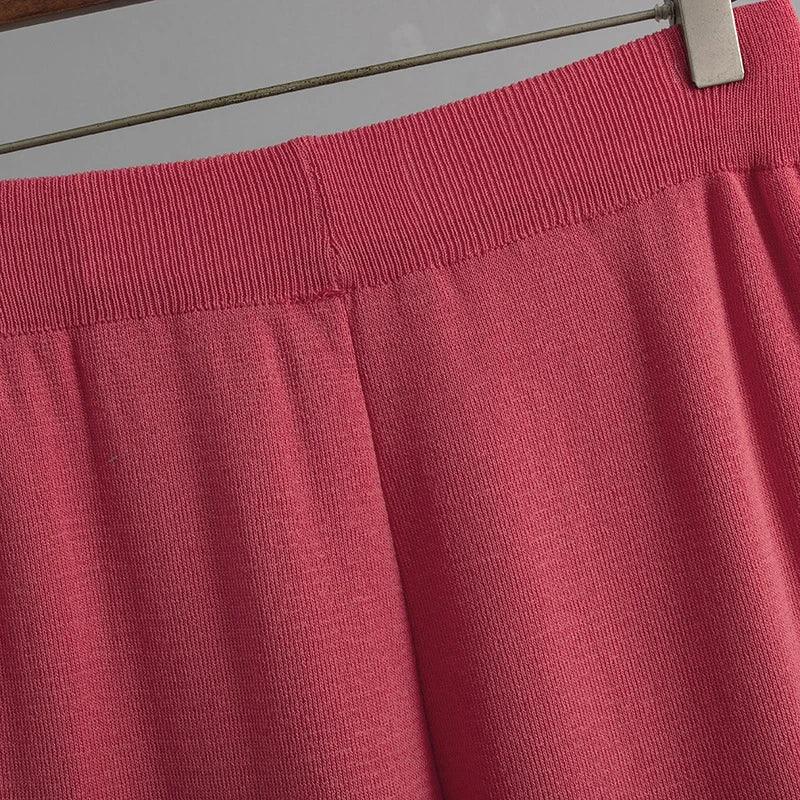 Conjunto de punto para mujer de nueva temporada: tacto suave y aspecto encantador.