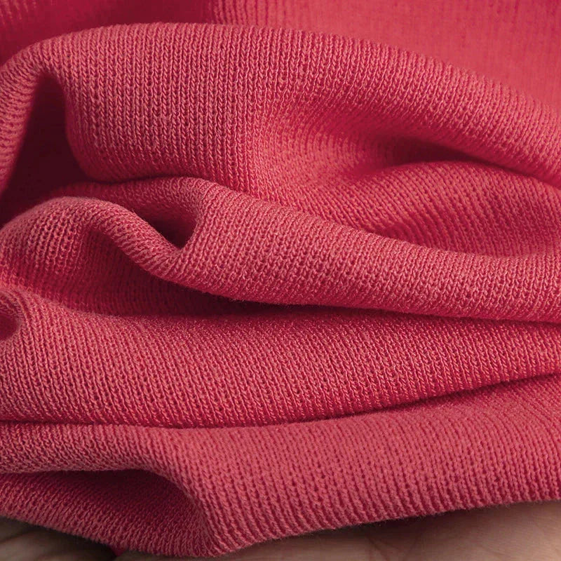 Conjunto de punto para mujer de nueva temporada: tacto suave y aspecto encantador.