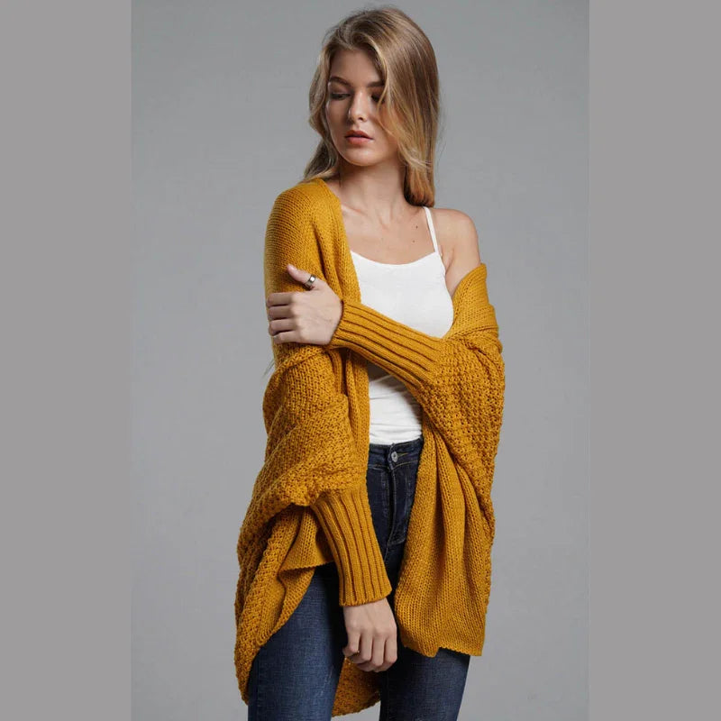 Margot Cardigan – Elegance and comfort for everyday wear