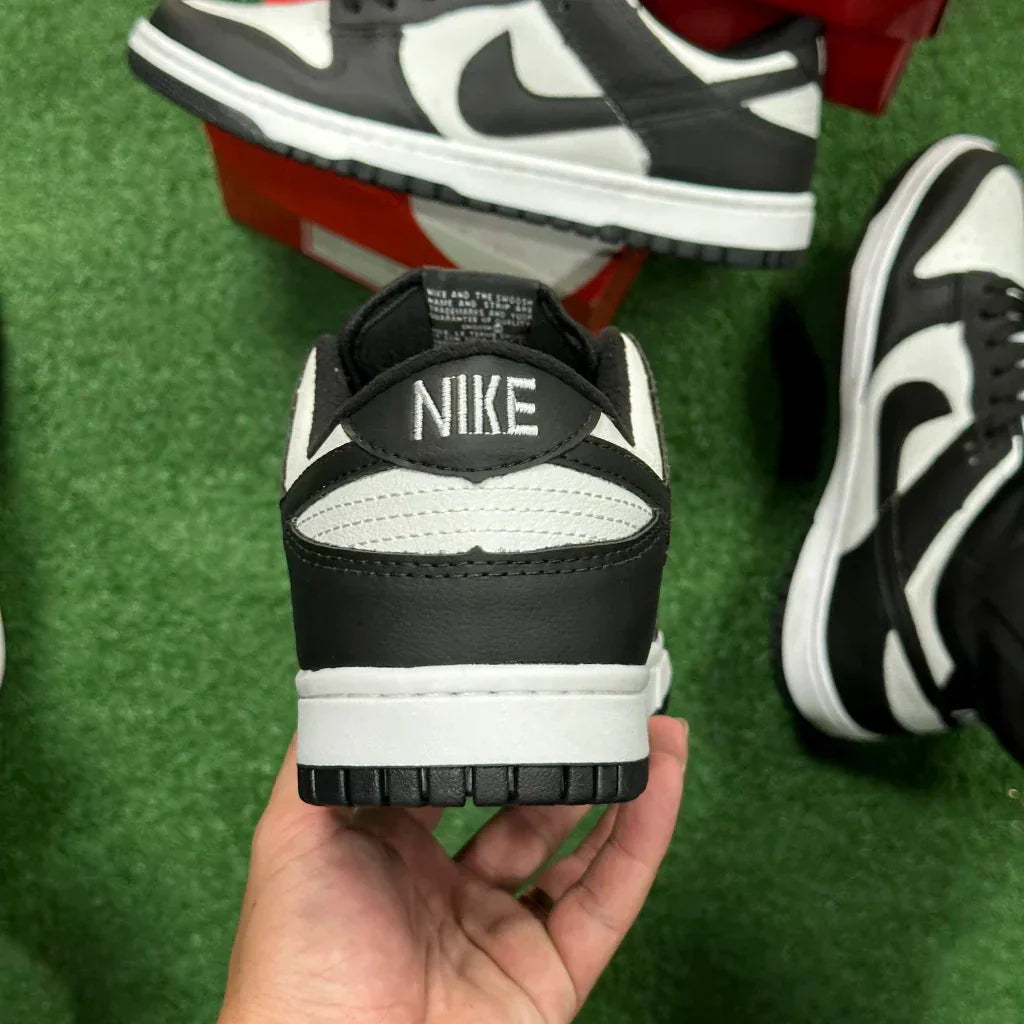 Dunk Low Panda