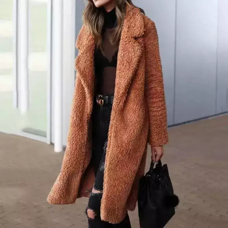 Sobretudo Angelina – Charme e leveza em um só look