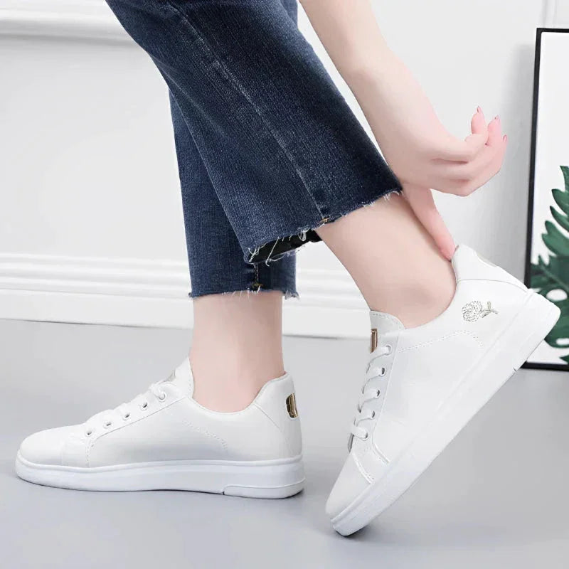 Tênis Branco Feminino Casual Rose – Toque suave e visual encantador