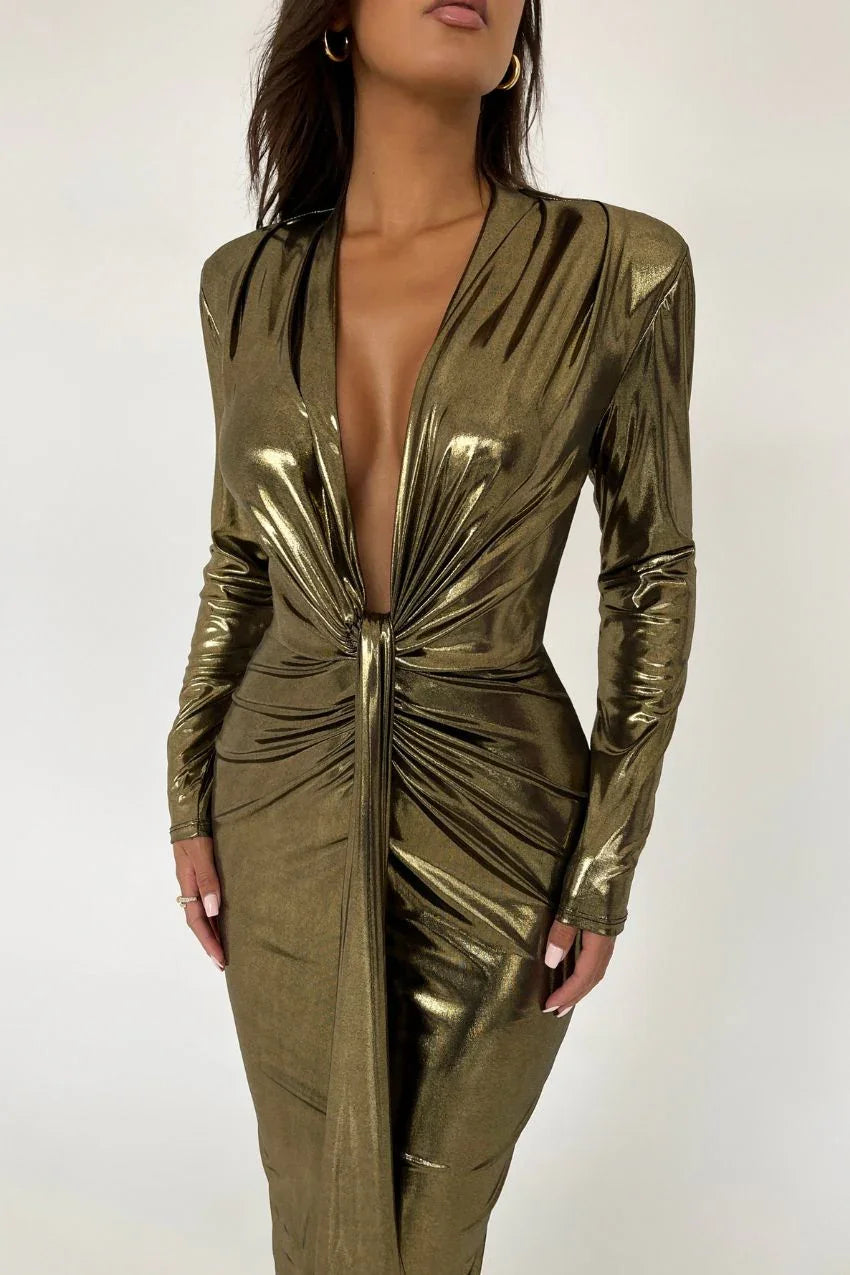 Vestido Sara Metalizado Dorado: Un Look Encantador para Brillar
