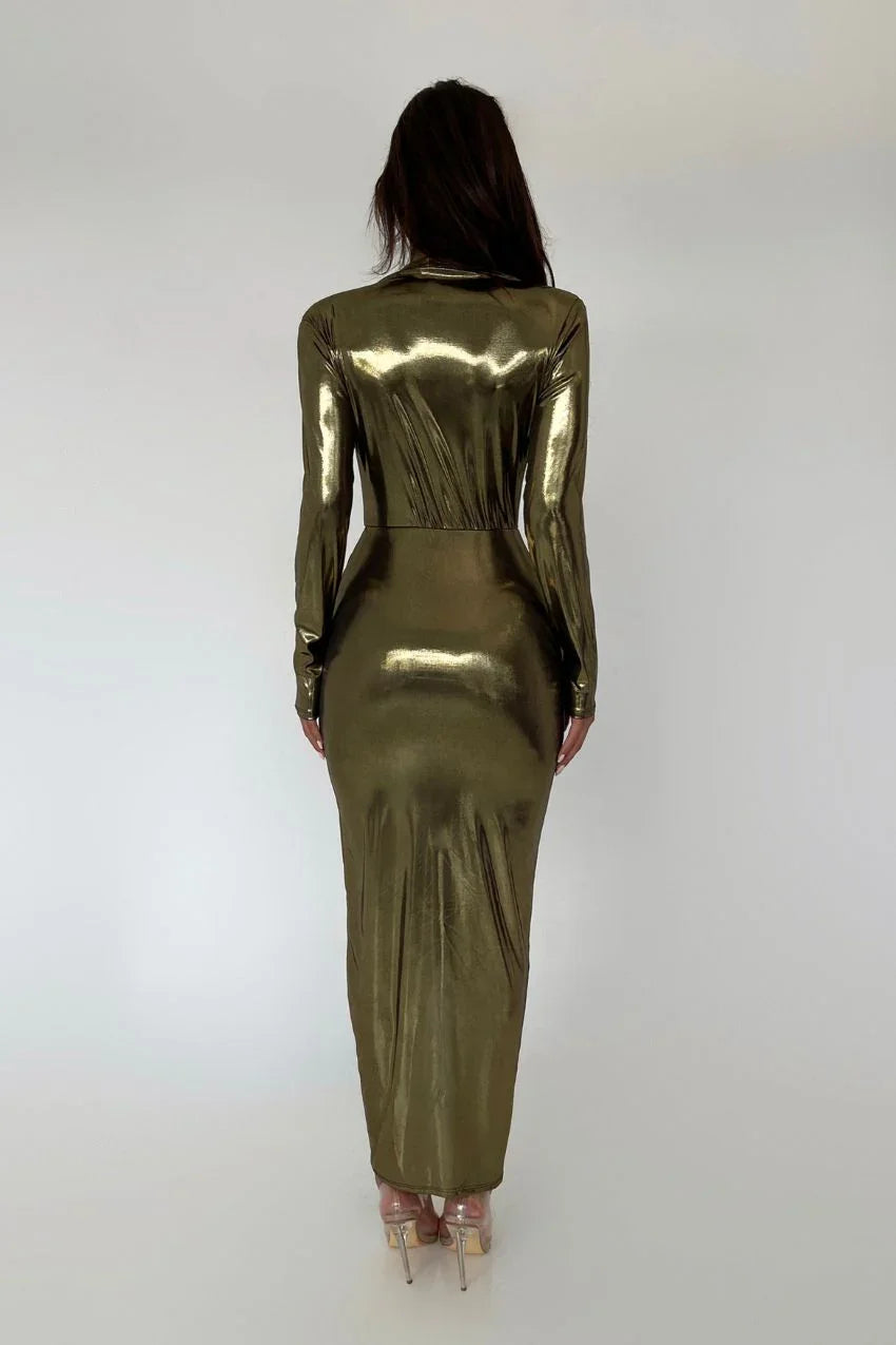 Vestido Sara Metalizado Dorado: Un Look Encantador para Brillar