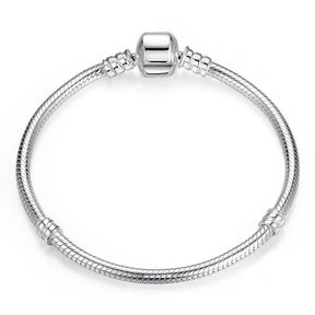 Silver Bracelet with Simple Clasp – Charm and lightness in one look
