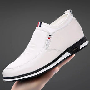 Zapatos de hombre elegantes: un look encantador para brillar 
