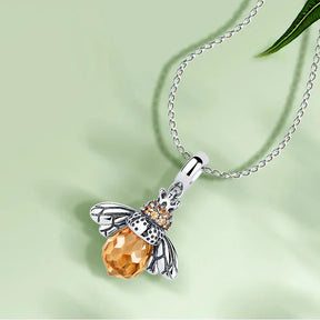 Collar de abeja con circonitas en plata de ley 925