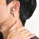 Par de pendientes de espada de acero inoxidable