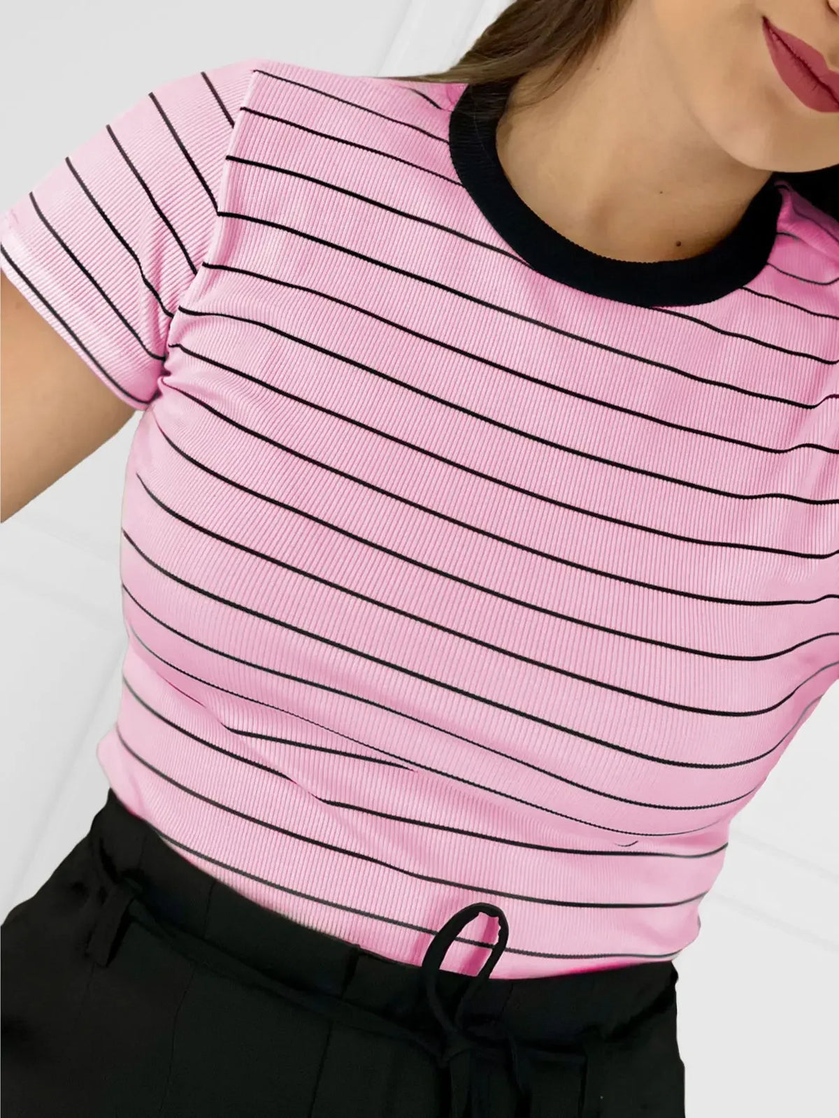Camiseta de rayas acanalada para mujer – Estilo casual moderno – Primavera/Verano 