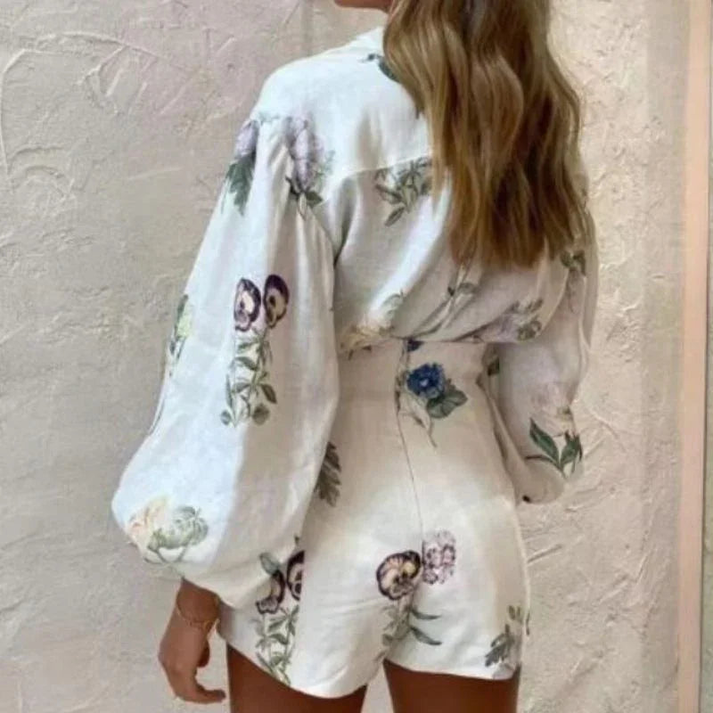 Vallie Set – Striking and comfortable style 