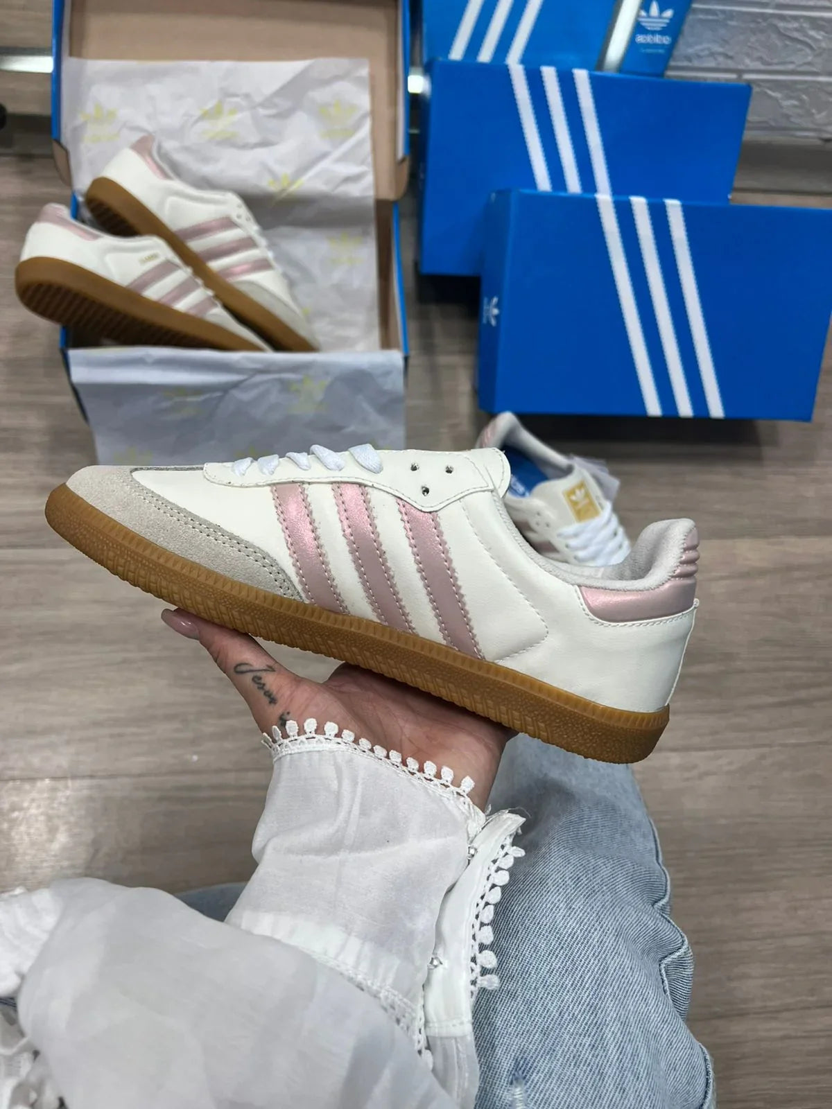 Adidas Samba Premium Branco e Rosa - Sundian