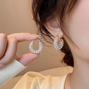 Brinco Redondo de Pérolas Banhado a Ouro 18k - Sundian