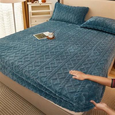 Velvety Quilted Winter Mattress Cover