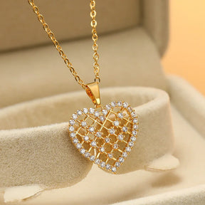 Colar Coração de Brilhantes Banhado a Ouro 18K