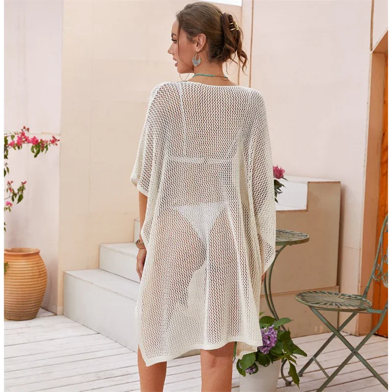 Eleanor Beach Cover-up – Modern design with a classic touch
