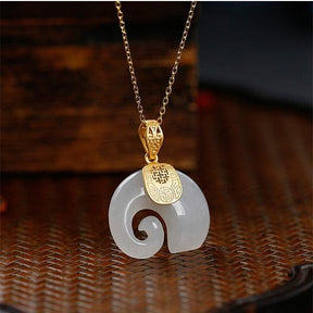 Collar de jade bañado en oro de 18 quilates - Elefante de jade