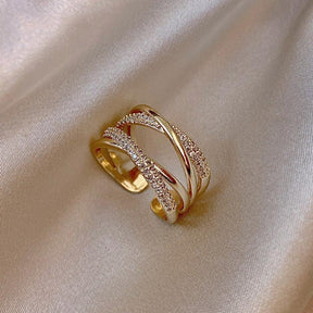 Anel Camelia com Cristais e Banhado 18K - Sundian