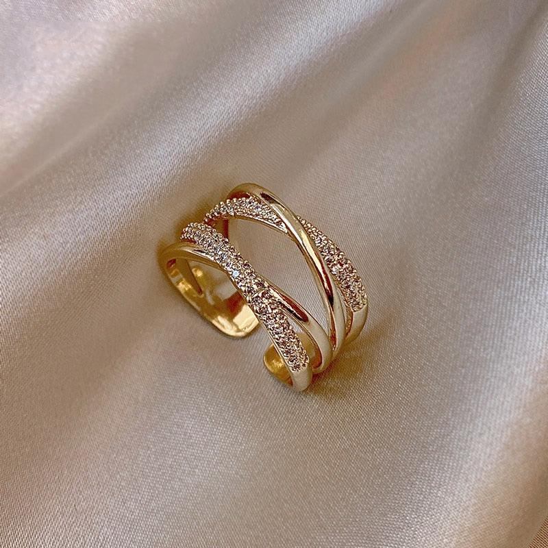 Anel Camelia com Cristais e Banhado 18K - Sundian