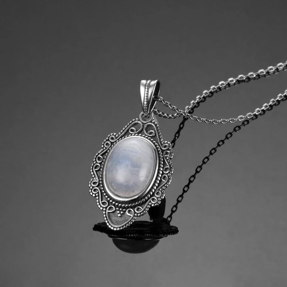 Collar con piedra natural - luz de luna