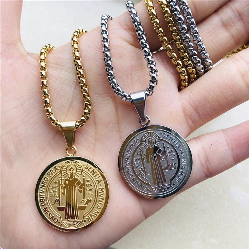 Cadena y colgante de acero - San Benito