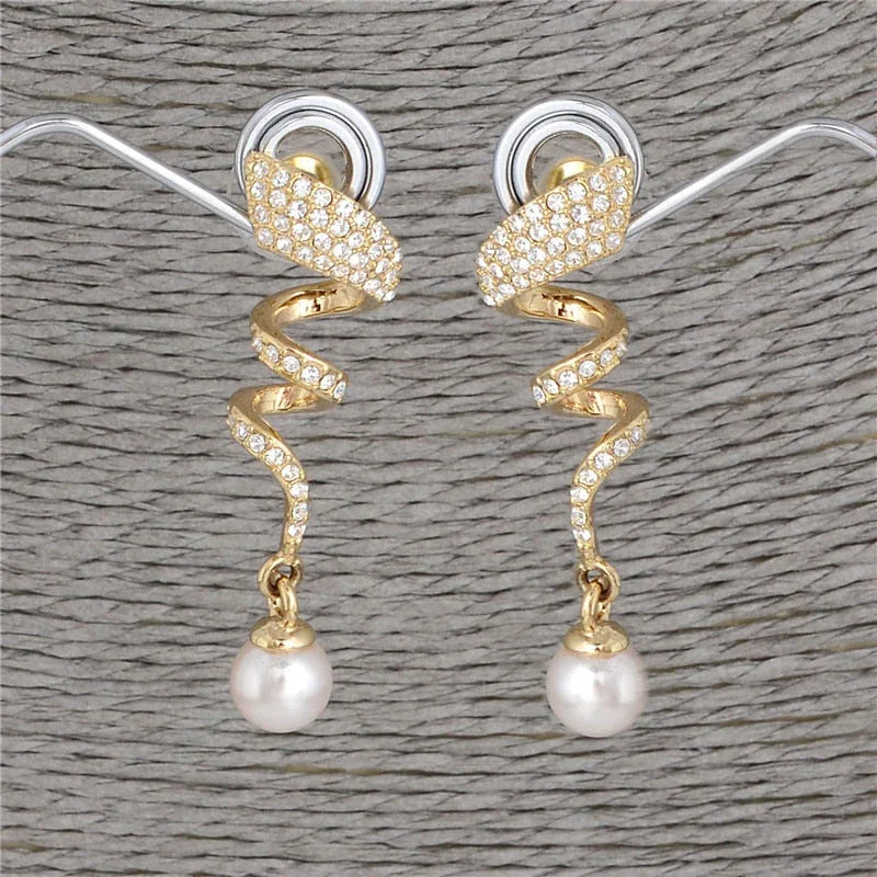 Conjunto com Pérola e Zircônia Folheado a Ouro