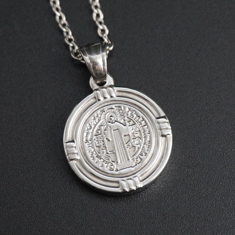 Cadena colgante de San Benito - Bañado en oro o plata