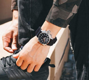 SHARK LAND 45 Men's Casual Watch – Modern design with a classic touch