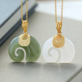 Collar de jade bañado en oro de 18 quilates - Elefante de jade