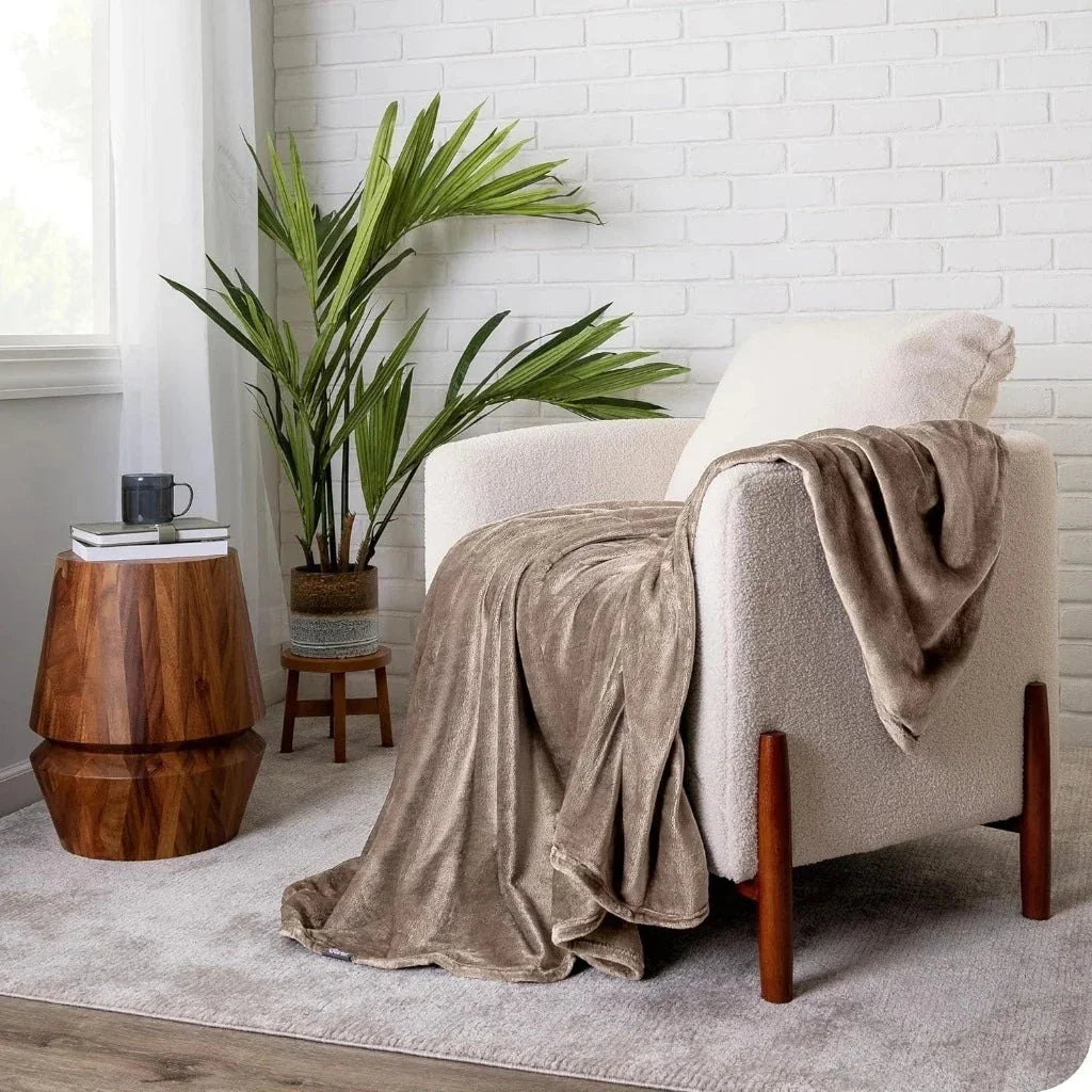 Kit of 2 Winter Double Blankets in Plain Microfiber