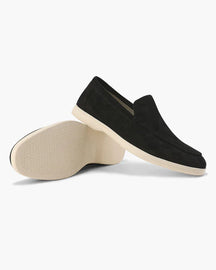 Old Money Suede Loafers – Striking and comfortable style