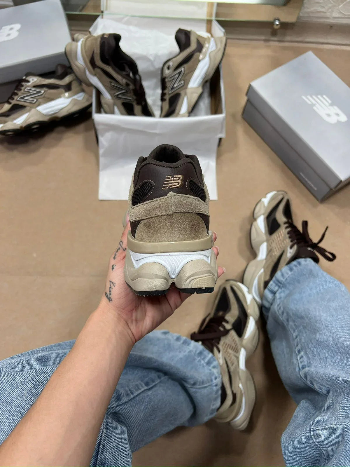 New Balance 9060 Premium Marrom