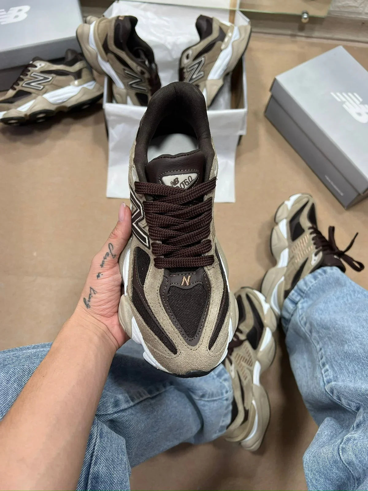 New Balance 9060 Premium Marrom