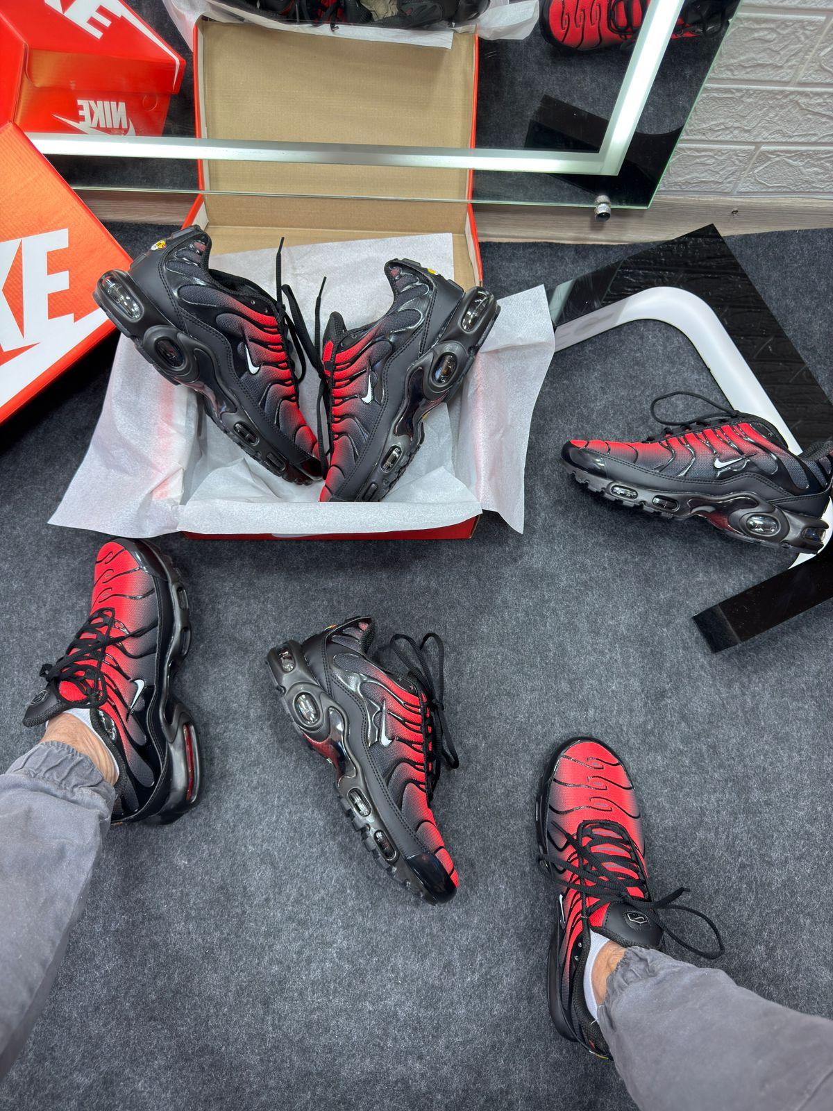 Nike Air Max TN Plus Black and Red 