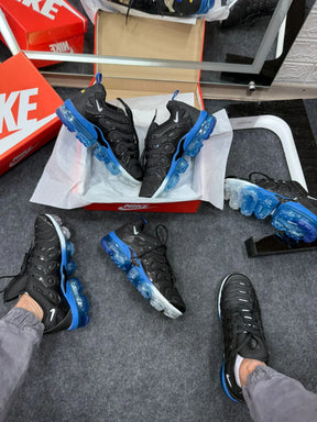 Nike Vapor Max Plus Negro y Azul 