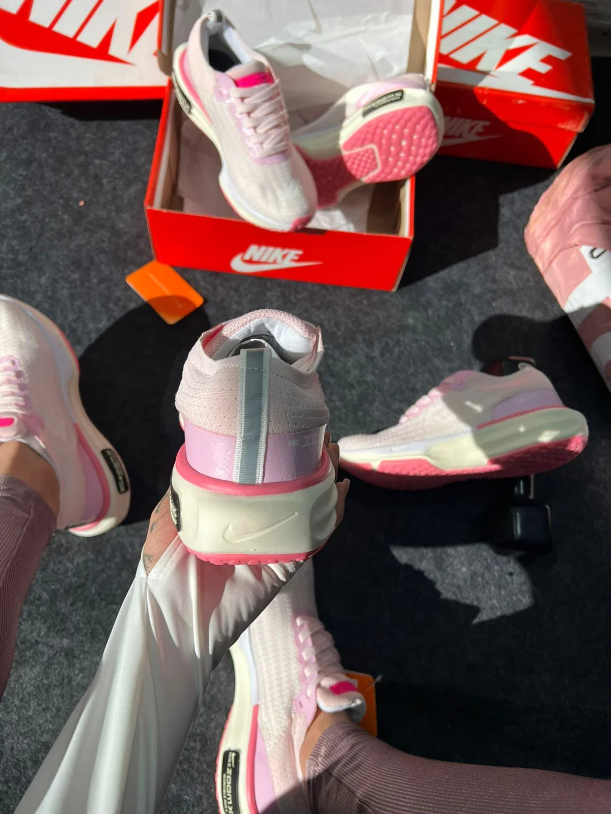 Nike ZoomX Invincible Run 3 Rosa 