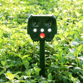 Waterproof Ultrasonic Solar Animal and Pest Repeller - PestFree