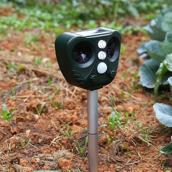 Waterproof Ultrasonic Solar Animal and Pest Repeller - PestFree