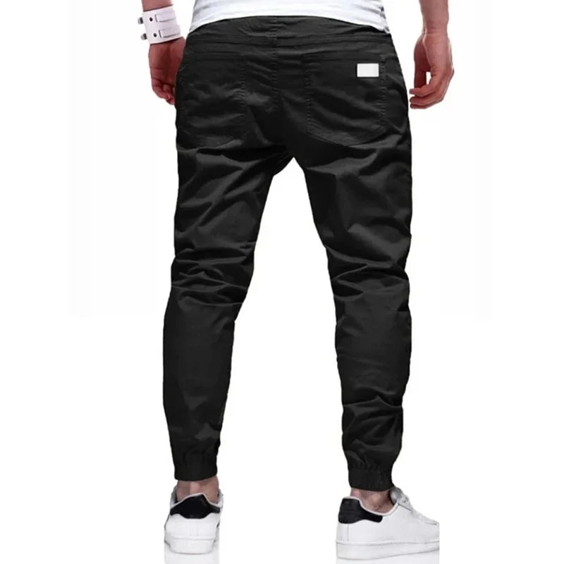 Pantalones cargo para hombre: deportivos, informales y versátiles