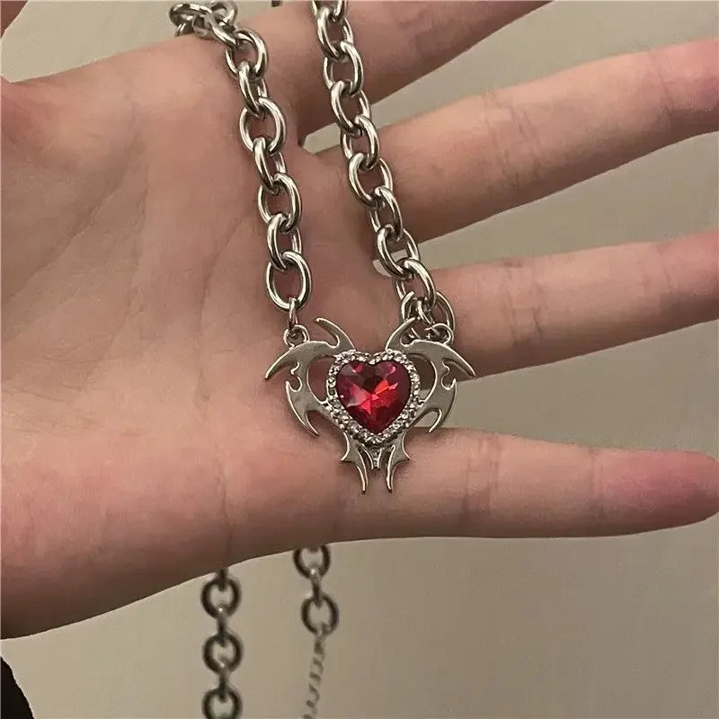 Collar Sagrado Corazón con Circonitas Rojas