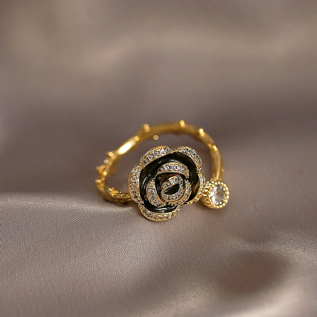Anel de Cristal Rosa Negra - Sundian