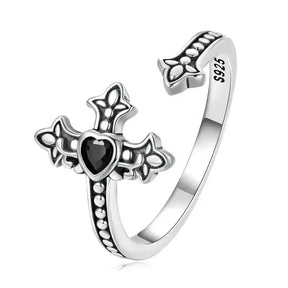 Anel Gothic Cross Ajustável em Prata 925 – Estilo Gótico e Sofisticação Atemporal - Sundian