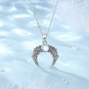 Collar Luna Mística con Piedra Lunar en Plata de Ley 925