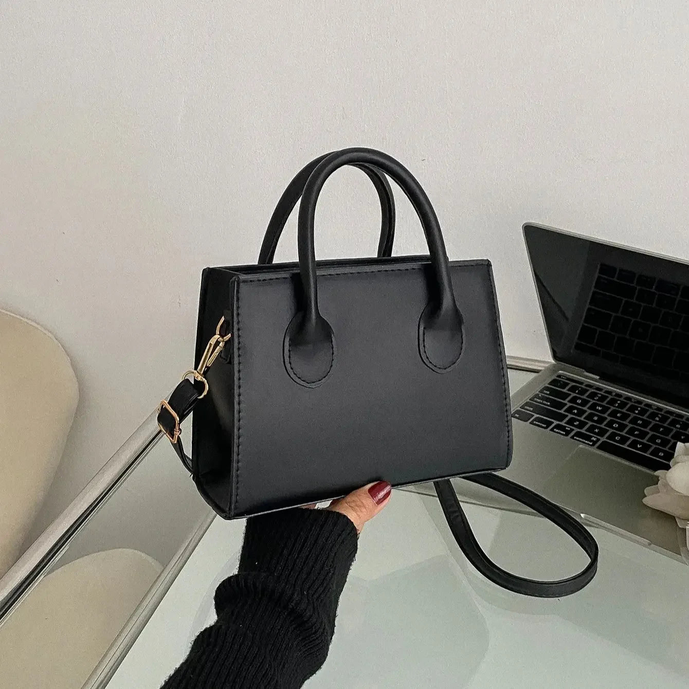 Bolsa de Mão e Tiracolo Luxuosa – Estilo, Elegância e Praticidade - Sundian