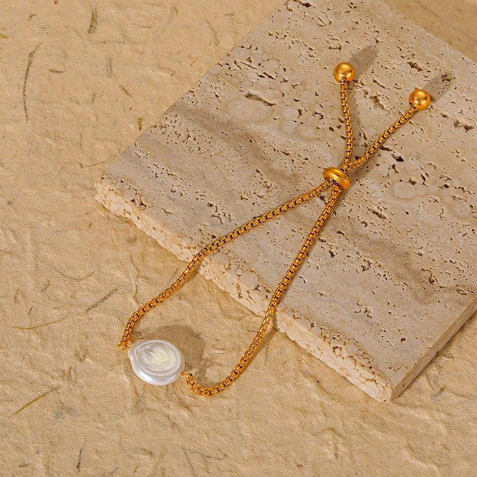 Pulsera de perla solitaria bañada en oro de 18 quilates